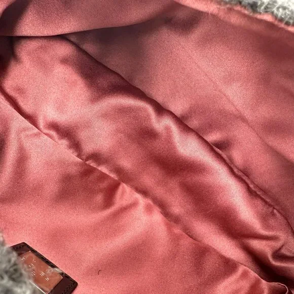 Fendi Patterned Wool Knint Baguette Bag - Picture 7 of 8